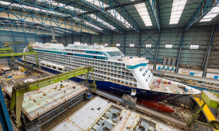 Spirit of Discovery (Saga Cruises) en construcción en Meyer Werft